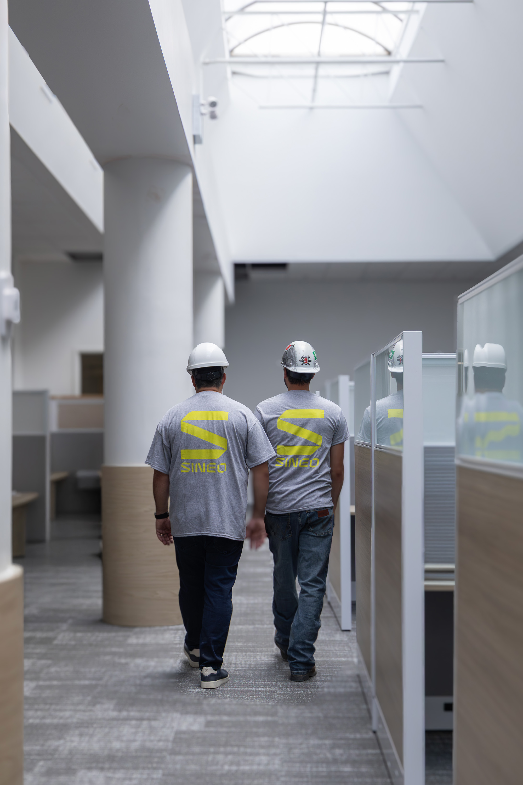 Entrepreneur général en construction commerciale, multirésidentielle et industrielle légère